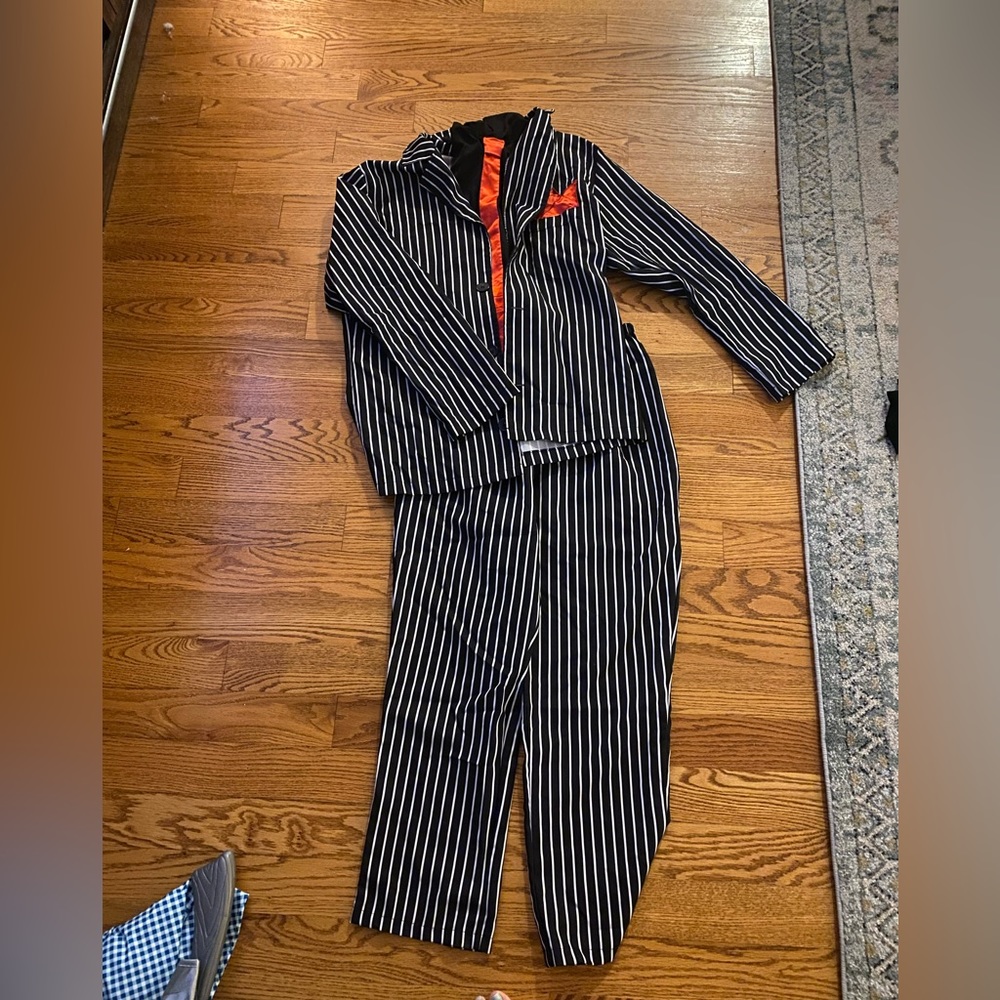 Gomez costume from Addams family